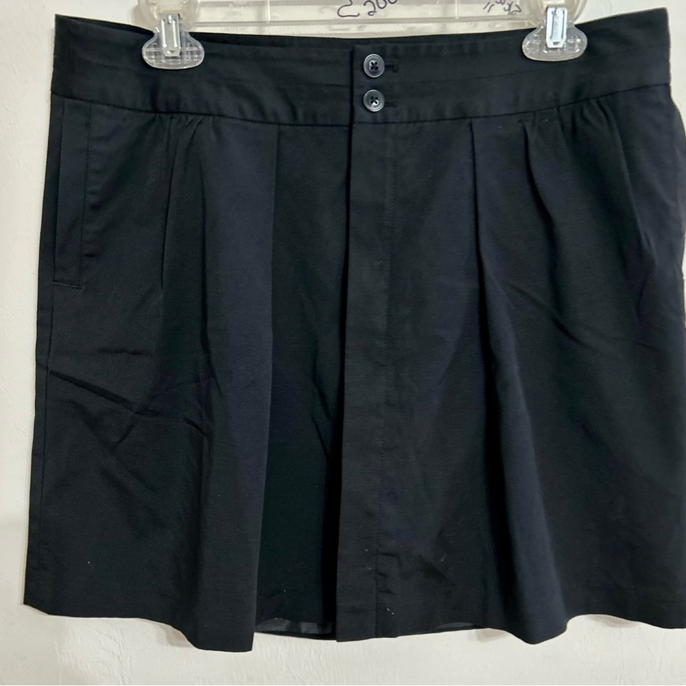 Gap Black Pleated Skirt Size 10 Zip & Buttons Lined Above Knee
